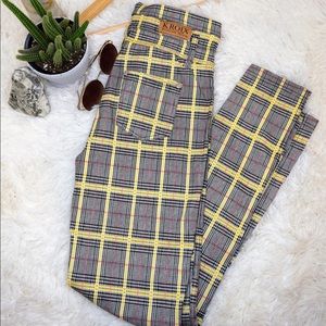 Pattern Vintage High Waist Pants.